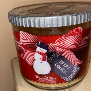 ⭐️ BBW Merry Cookie Candle